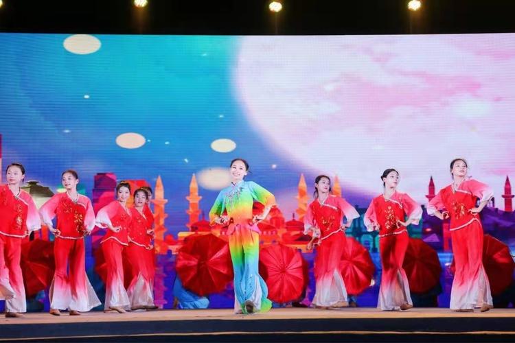 推陈出新派海南省民间文化艺术季活动19日晚在儋州上演